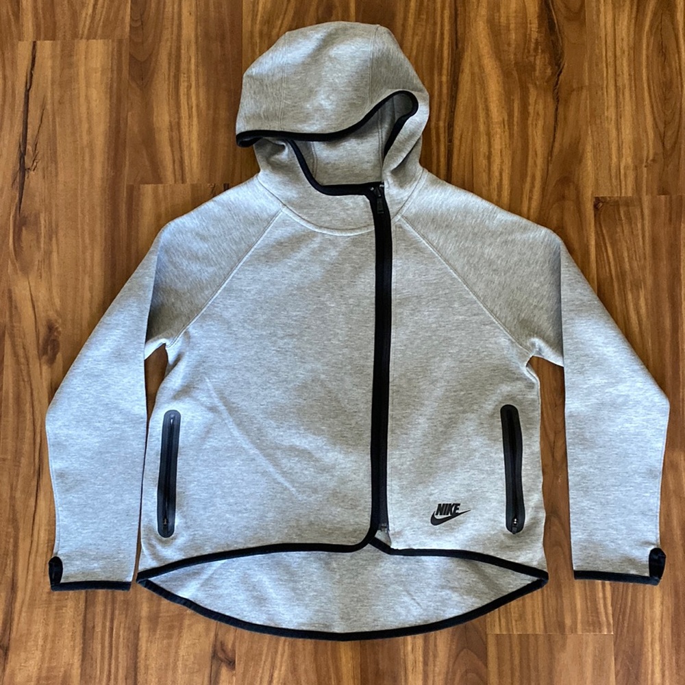 Nike Zip Up Size Large (But runs small!)